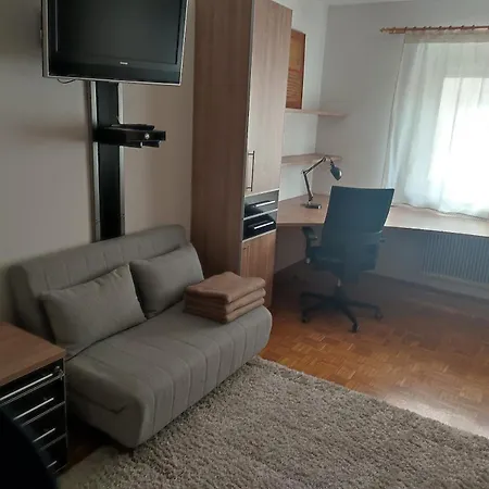 3-zimmer-wohnung-kalvariengurtel דירה