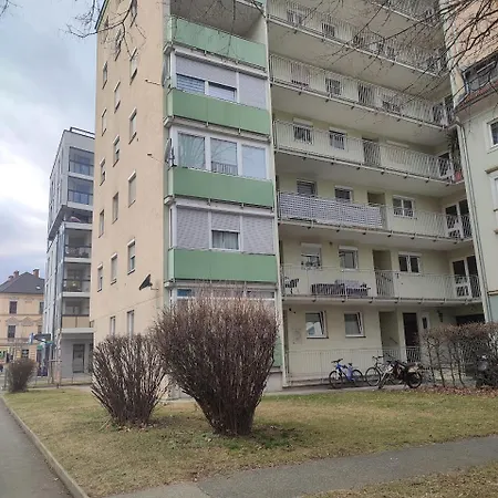 3-zimmer-wohnung-kalvariengurtel 아파트 *